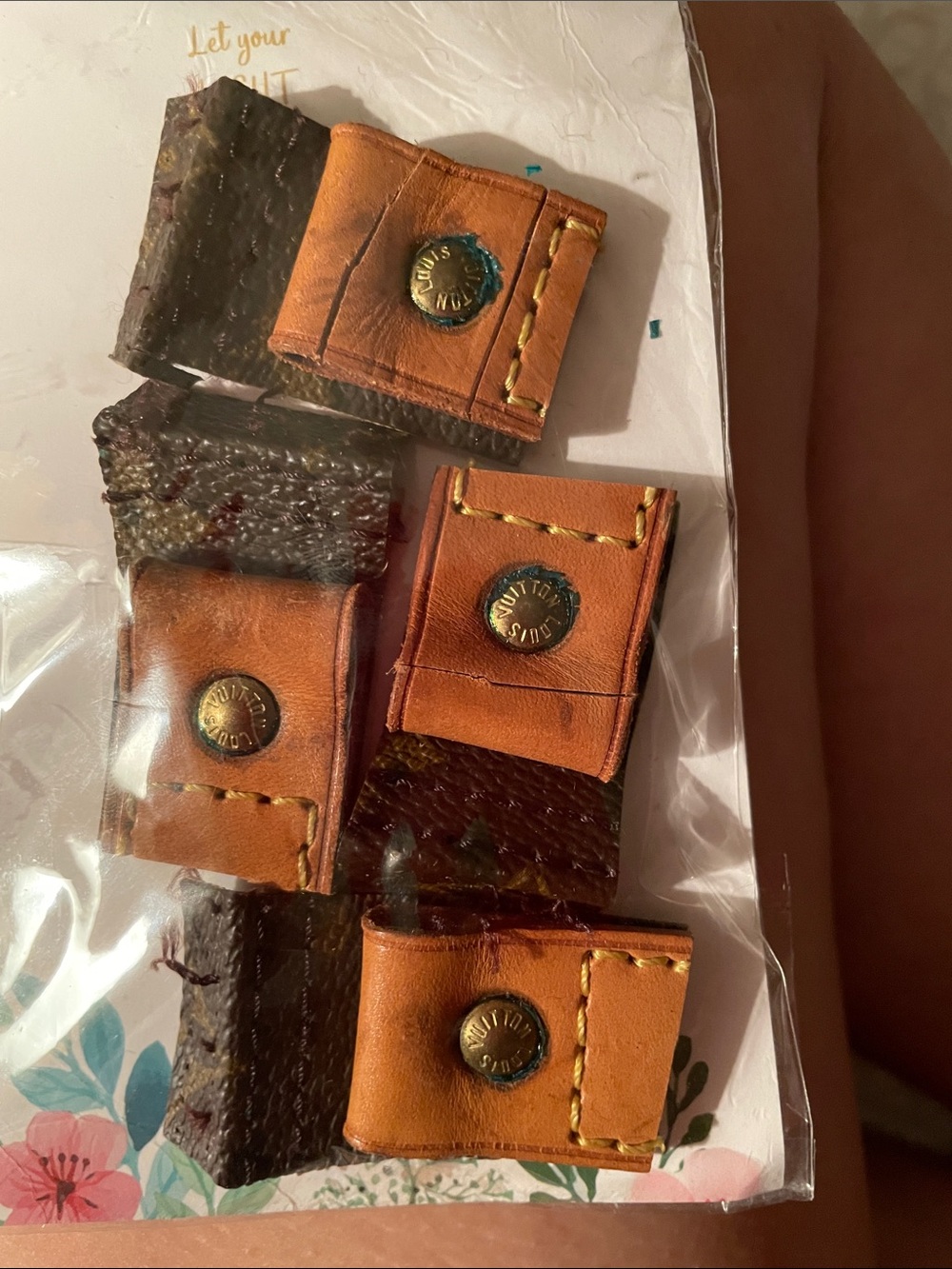 Reverts for LV replacement parts. 100% authentic